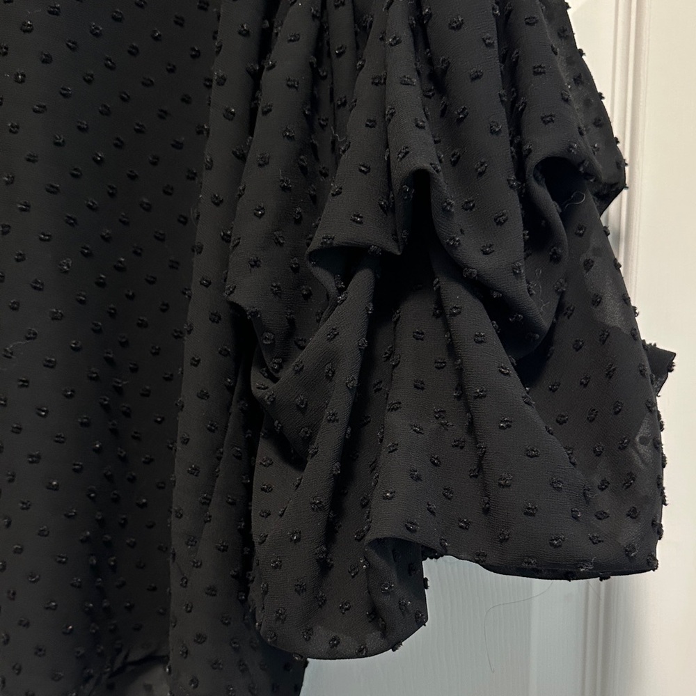 Elegant Black Women's Blouse with Voluminous Sleeves - Picture 2 of 10